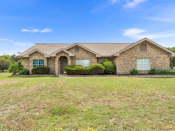 221 Breakaway RD, Cedar Park, TX 78613
