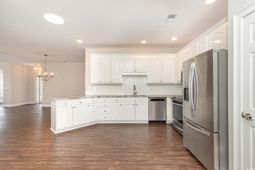 1435 Saint Thomas Circle photo 4