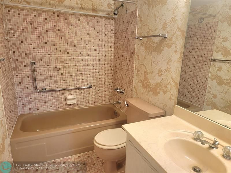 8120 SW 24th St, Unit 212, North Lauderdale, FL 33068 Photo