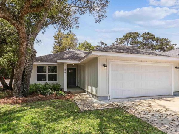 5885 Grotto Ave, Pensacola, FL 32507