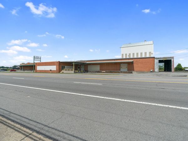 4000 Memorial Blvd, Springfield, TN 37172