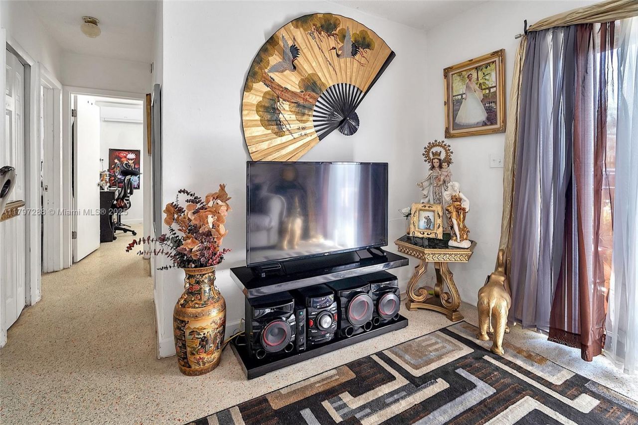 1361 SW 4th St, Miami, FL 33135 Photo