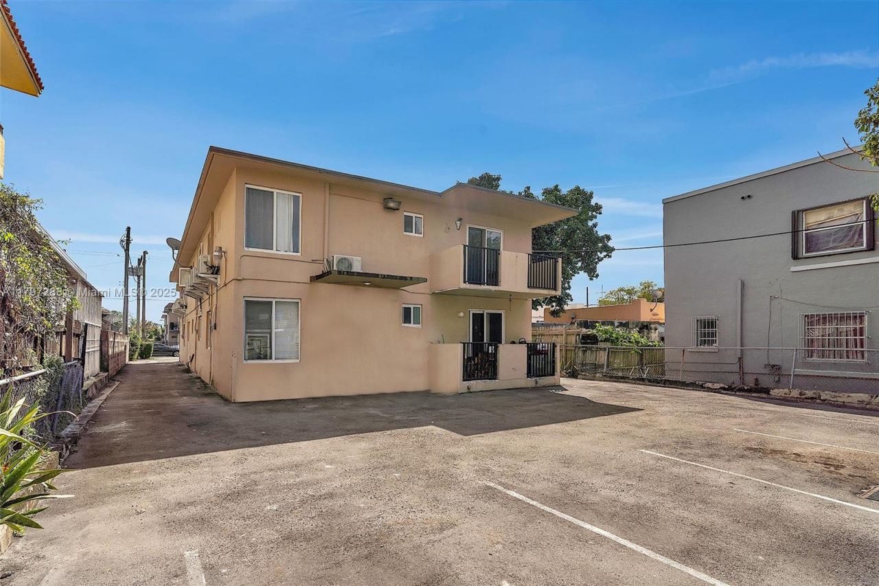 1361 SW 4th St, Miami, FL 33135 Photo