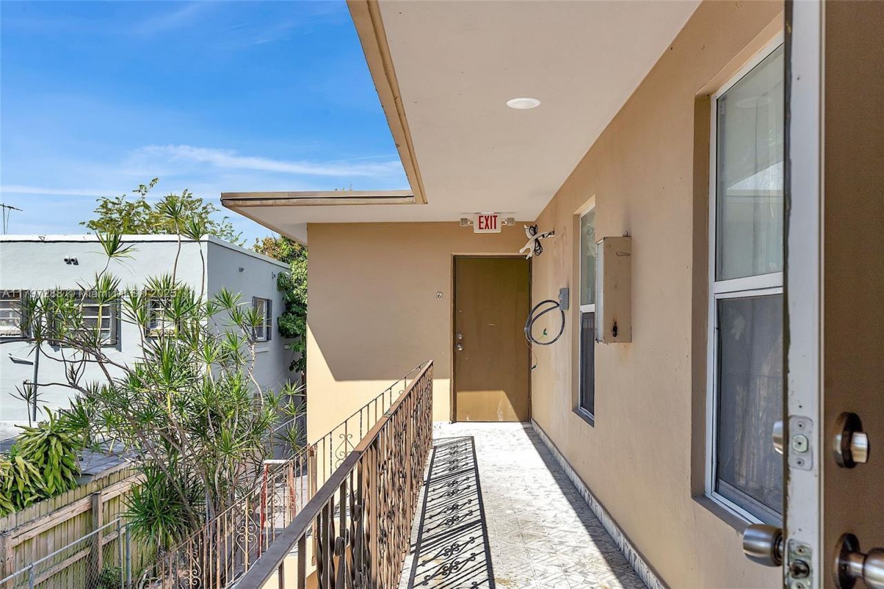 1361 SW 4th St, Miami, FL 33135 Photo