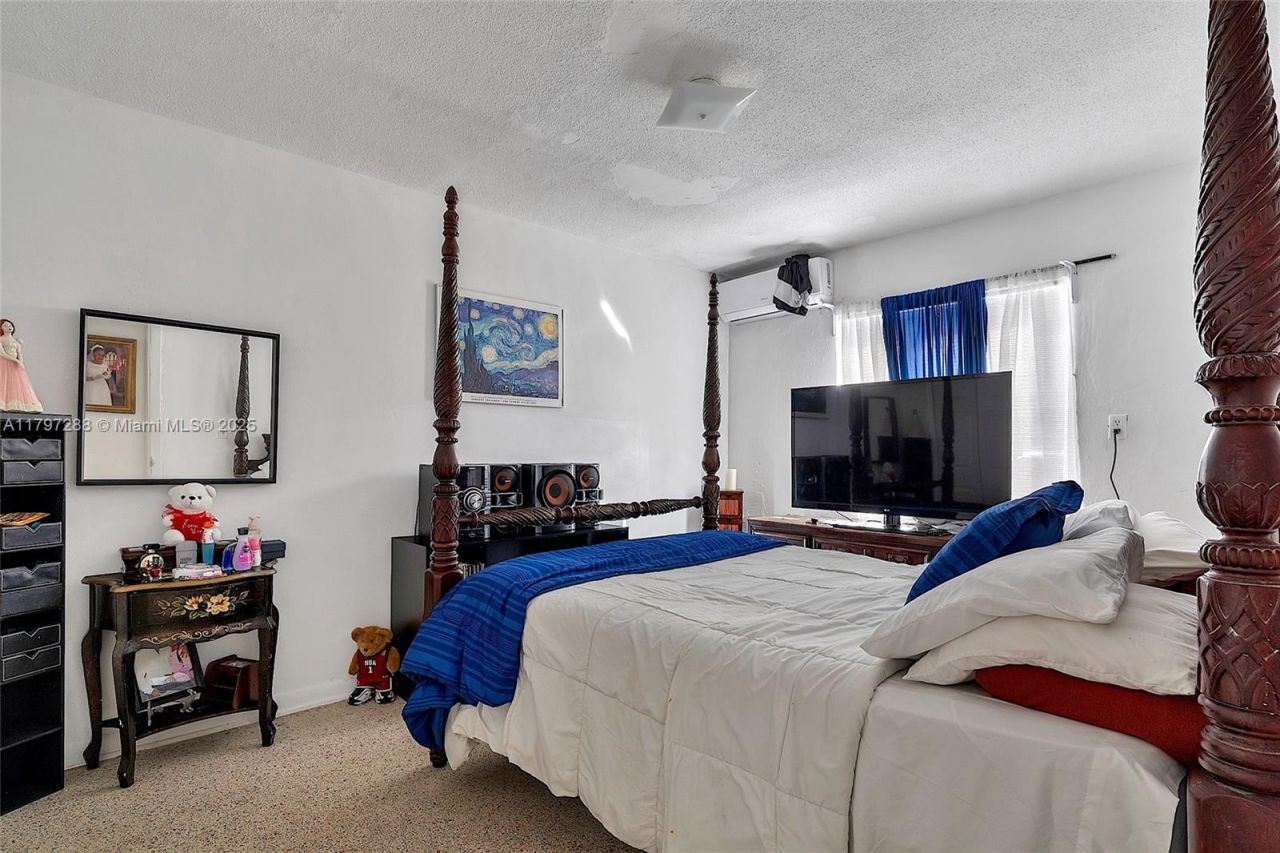 1361 SW 4th St, Miami, FL 33135 Photo