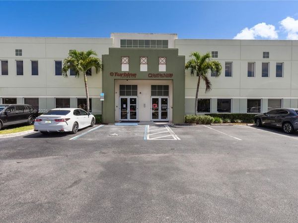 1200 S Rogers Cir, Unit 9, Boca Raton, FL 33487