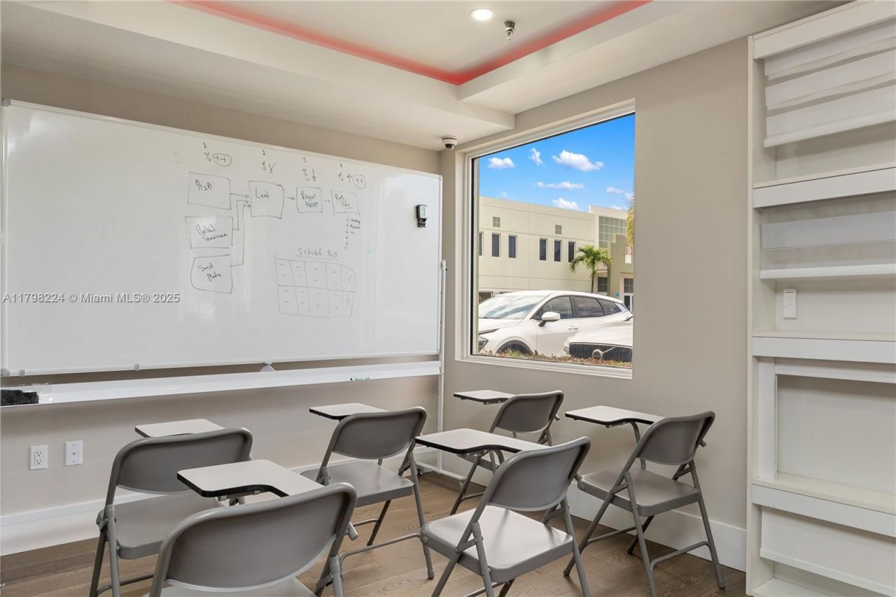 1200 S Rogers Cir, Unit 9, Boca Raton, FL 33487 Photo