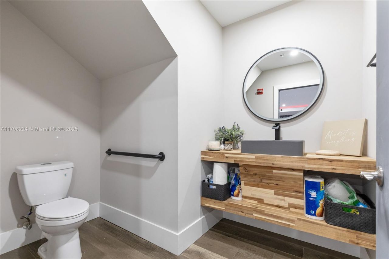 1200 S Rogers Cir, Unit 9, Boca Raton, FL 33487 Photo