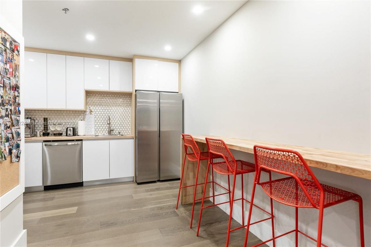 1200 S Rogers Cir, Unit 9, Boca Raton, FL 33487 Photo