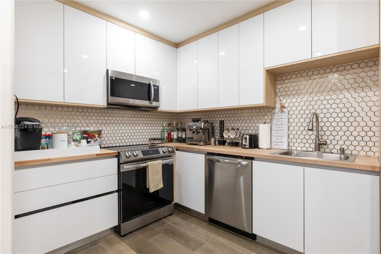 1200 S Rogers Cir, Unit 9, Boca Raton, FL 33487 Photo