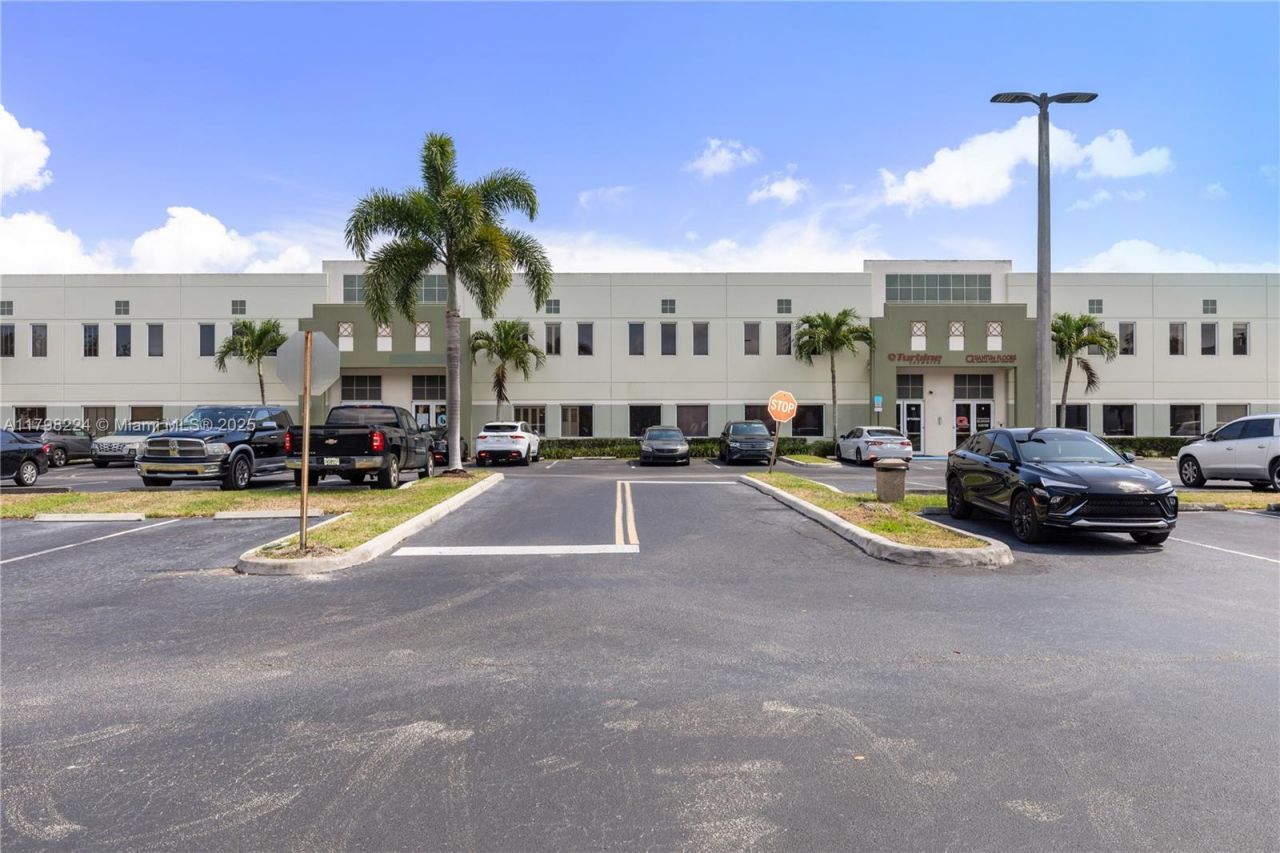 1200 S Rogers Cir, Unit 9, Boca Raton, FL 33487 Photo