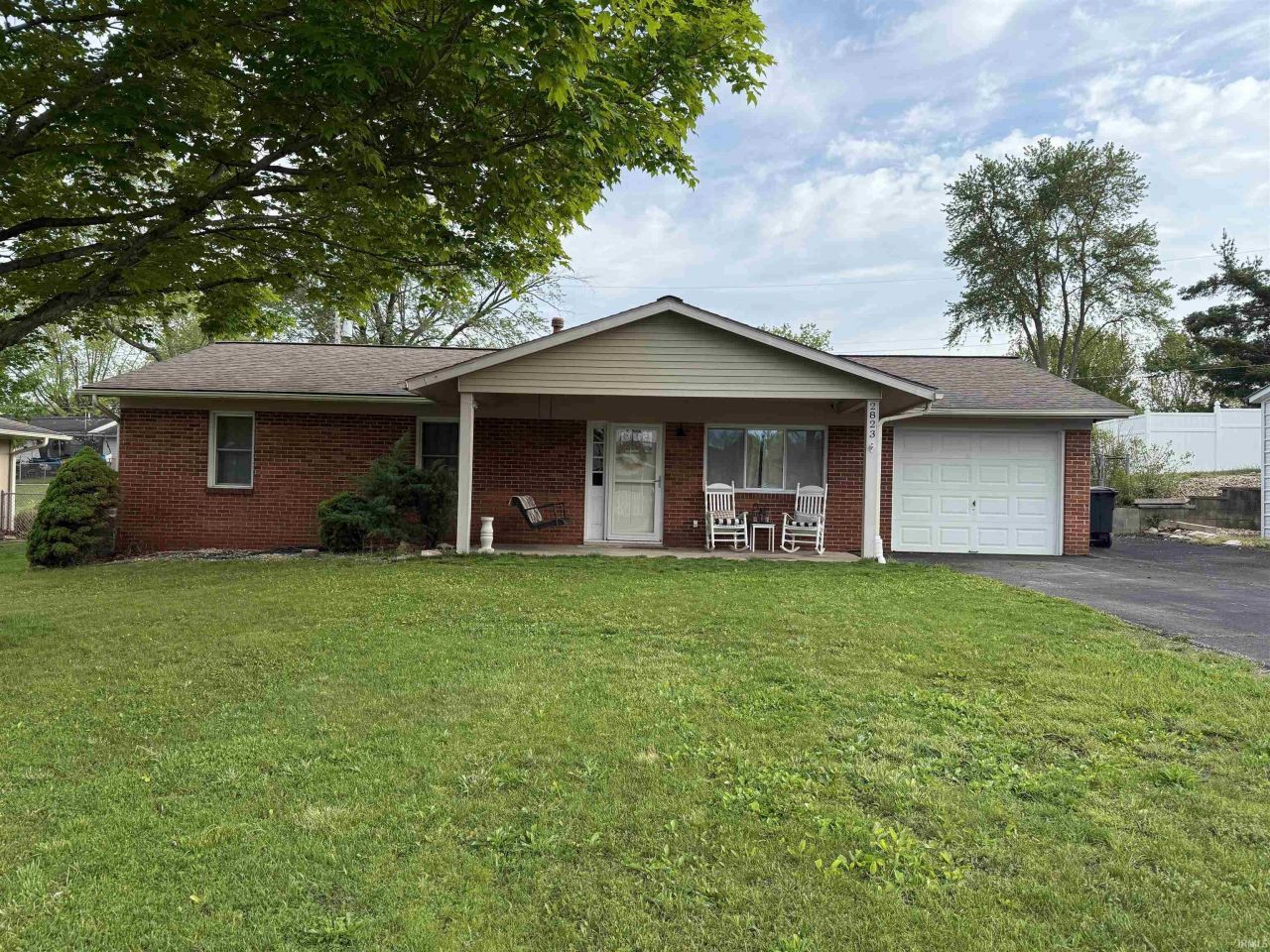 2823 Hillside Dr, Bedford, IN 47421 Main Photo