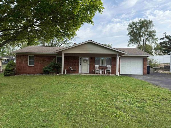 2823 Hillside Dr, Bedford, IN 47421