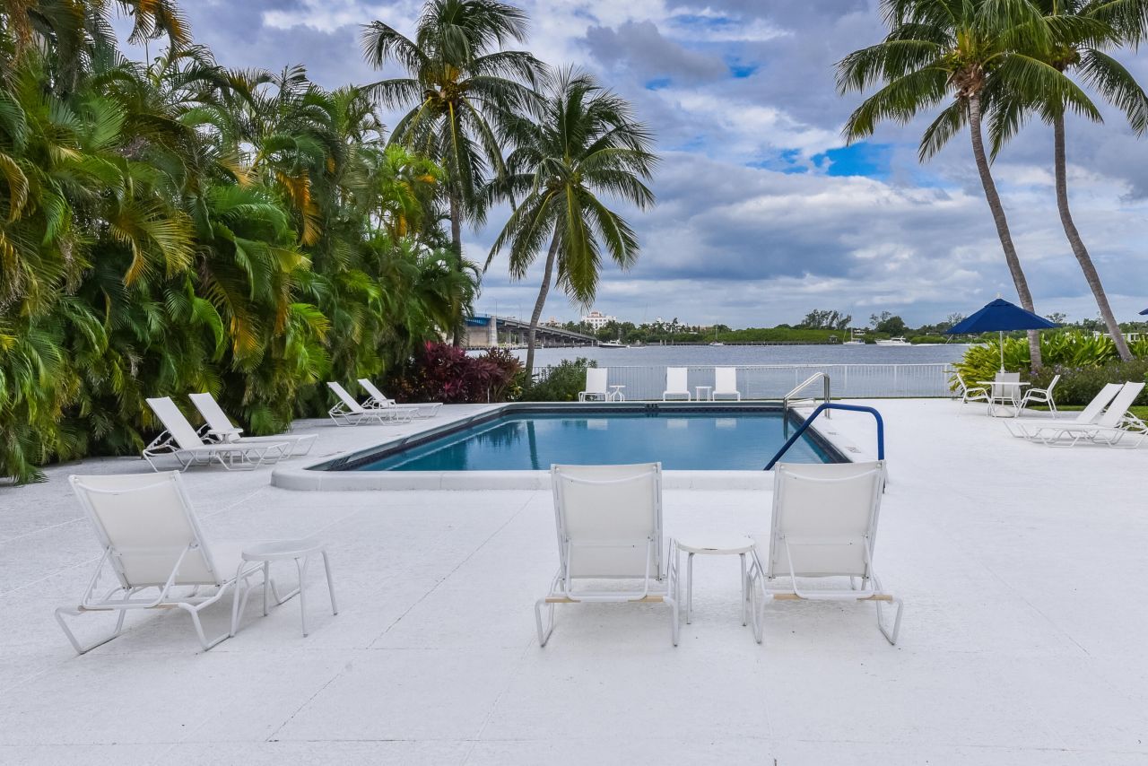 2860 S Ocean Boulevard, Unit 202, Palm Beach, FL 33480 Photo