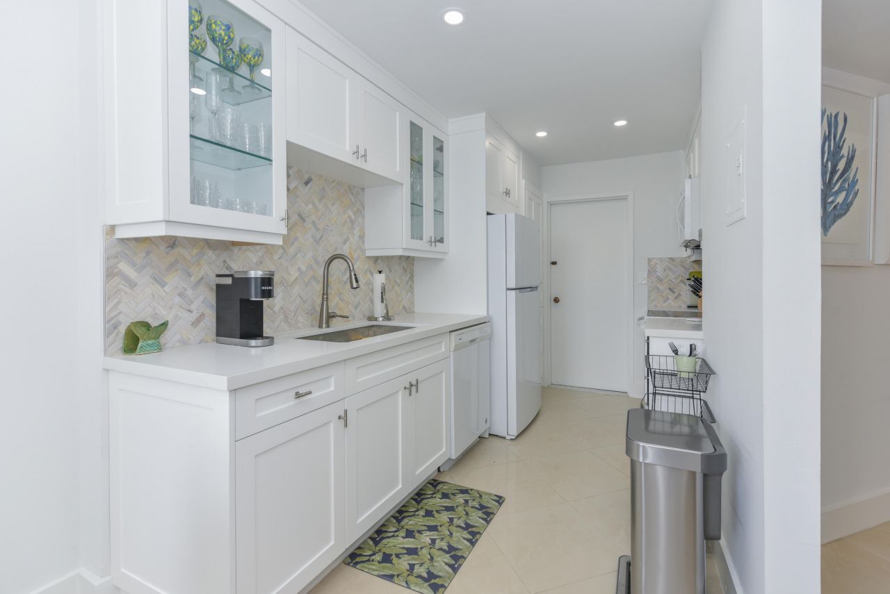 2860 S Ocean Boulevard, Unit 202, Palm Beach, FL 33480 Photo