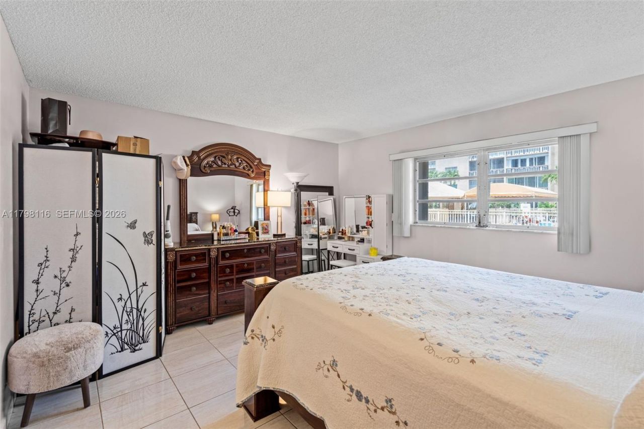 421 NE 14th Ave, Unit 103, Hallandale Beach, FL 33009 Photo