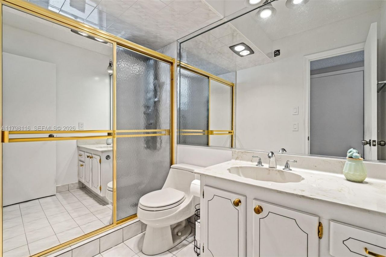 421 NE 14th Ave, Unit 103, Hallandale Beach, FL 33009 Photo