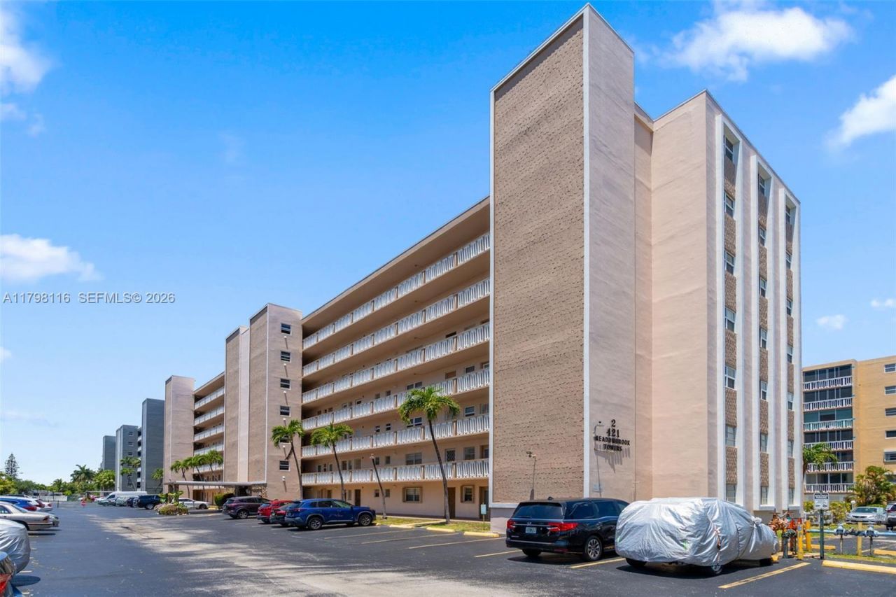 421 NE 14th Ave, Unit 103, Hallandale Beach, FL 33009 Photo