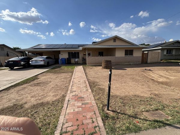 6530 W TURNEY Avenue, Phoenix, AZ 85033