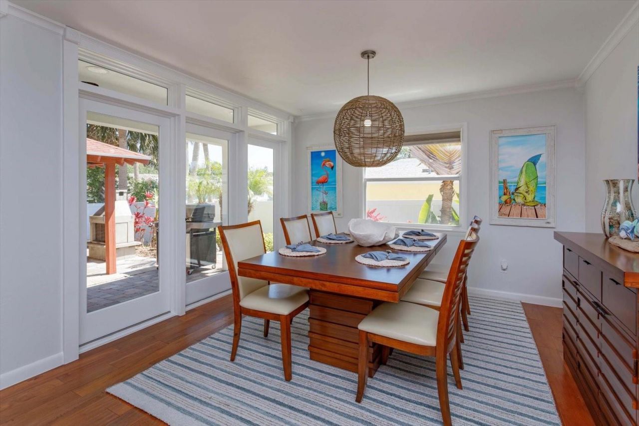 910 Locust Street, New Smyrna Beach, FL 32169 Photo