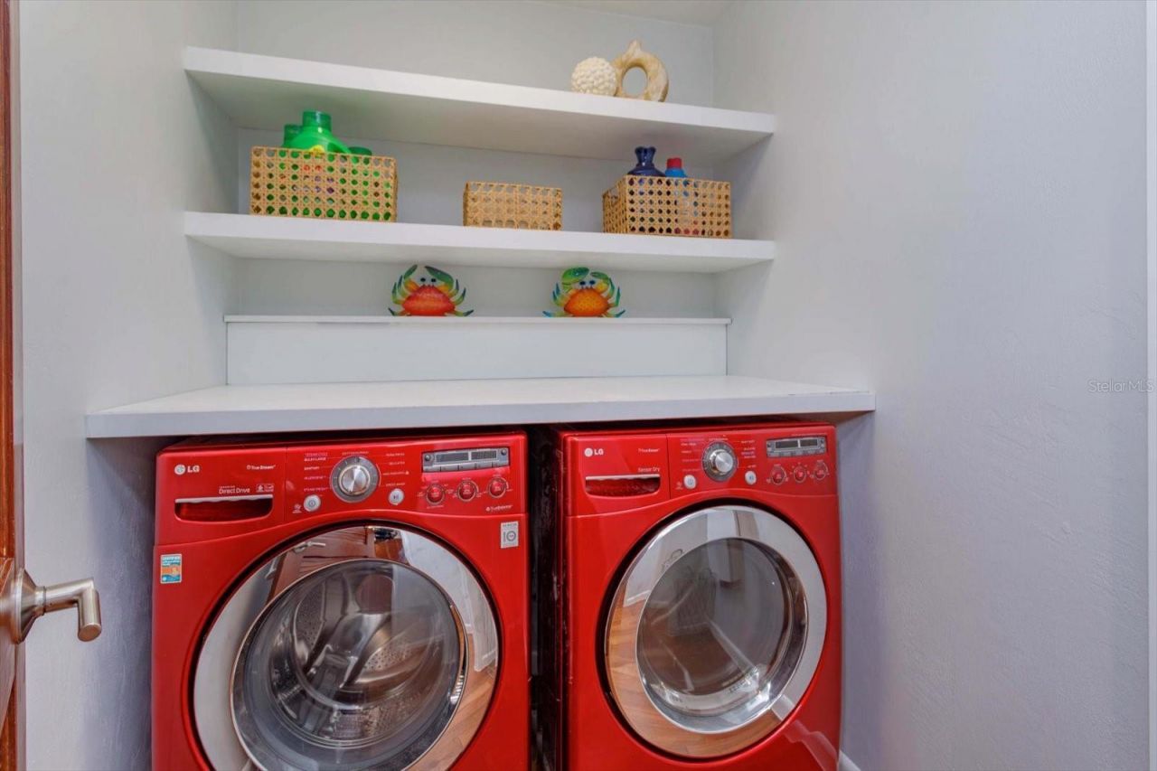 910 Locust Street, New Smyrna Beach, FL 32169 Photo