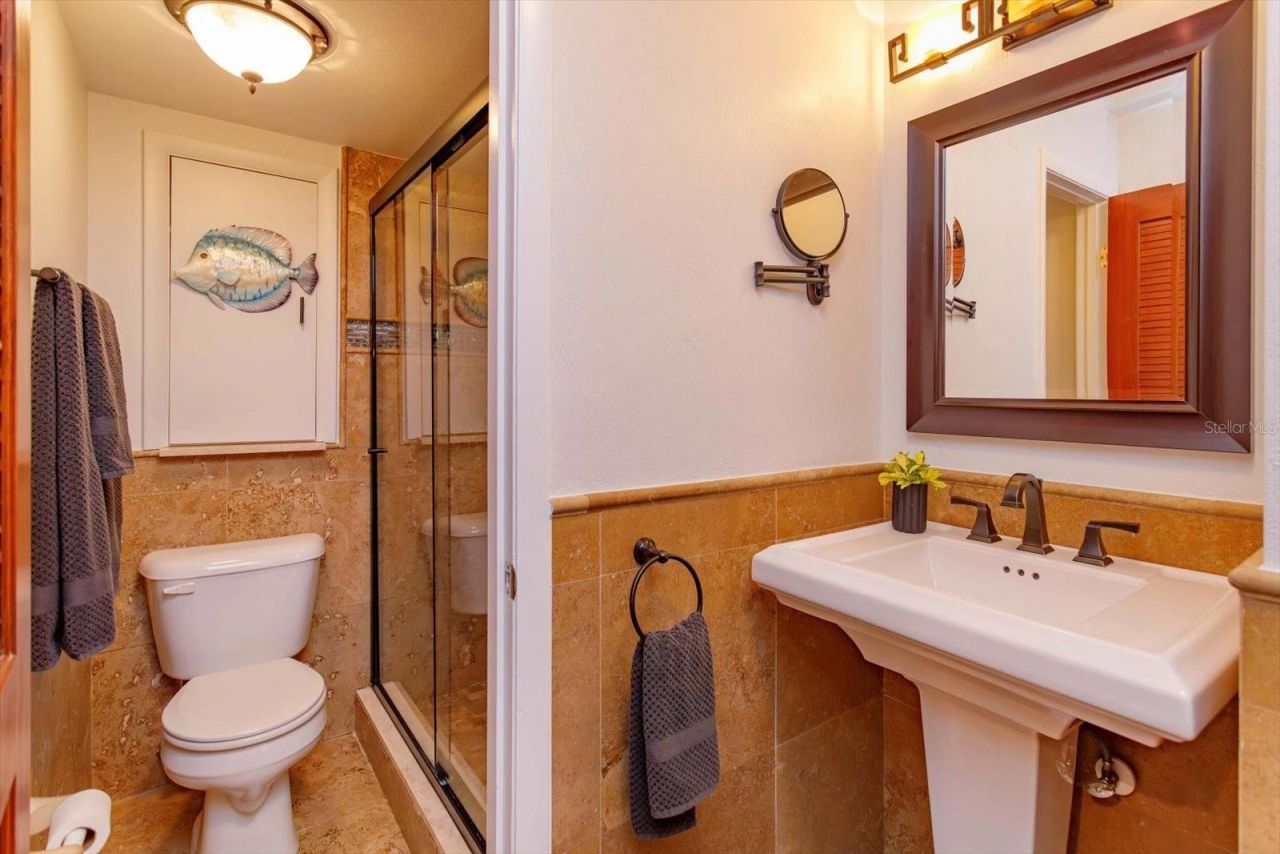 910 Locust Street, New Smyrna Beach, FL 32169 Photo