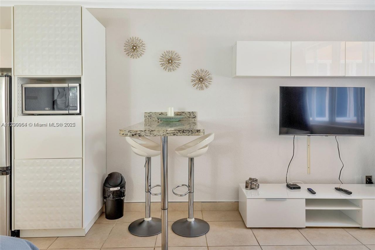 19201 Collins Ave, Unit 1001, Sunny Isles Beach, FL 33160 Photo
