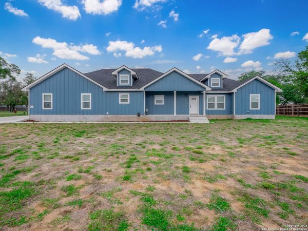 182 Inwood, Poteet, TX 78065