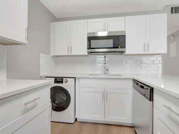 296 Fanshaw H, Boca Raton, FL 33434