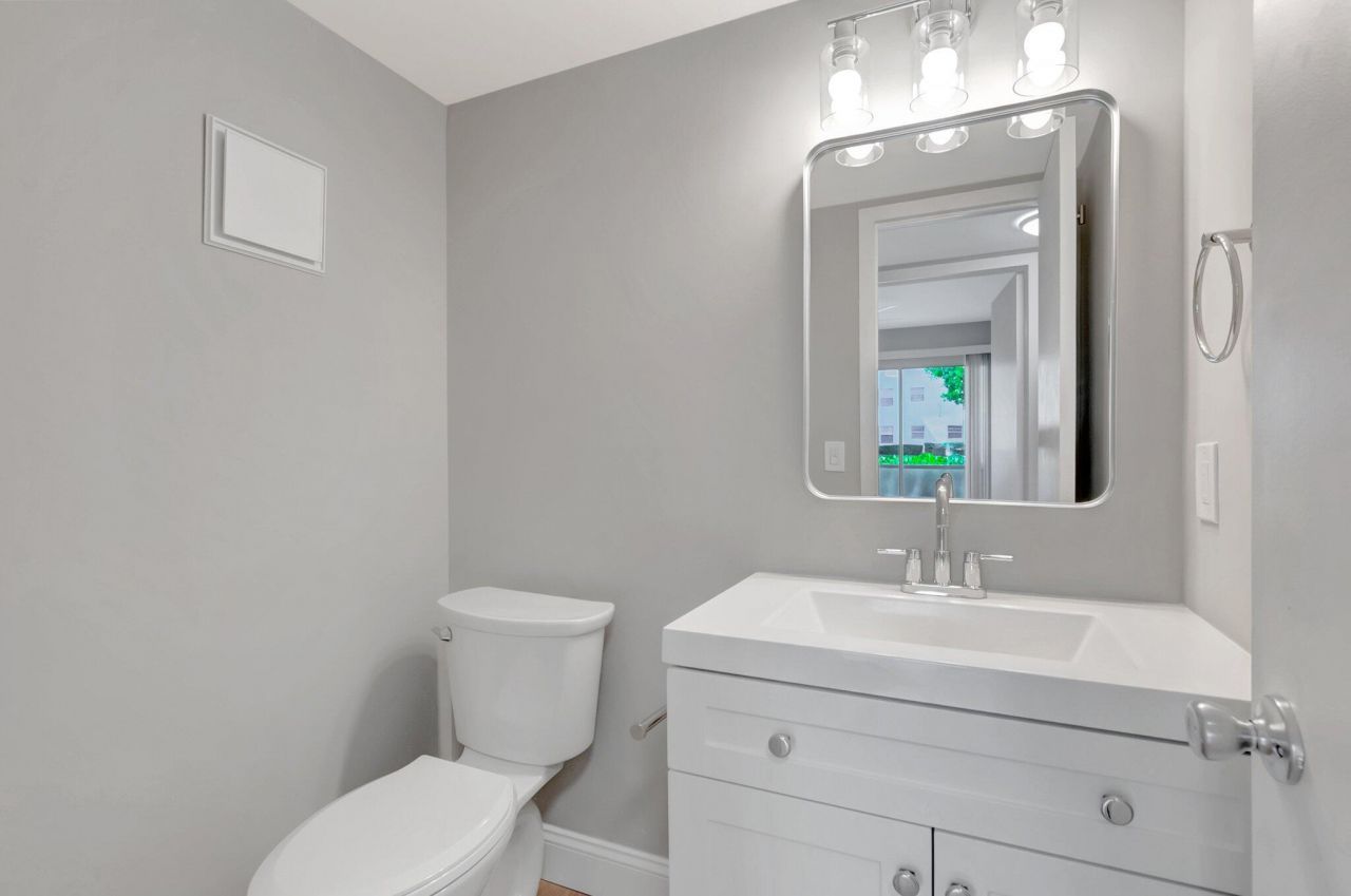 296 Fanshaw H, Boca Raton, FL 33434 Photo