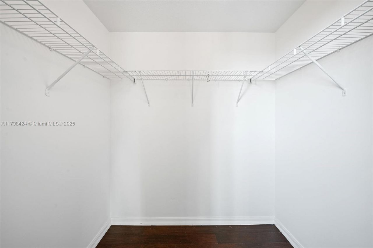 3530 SW 22nd St, Unit 614, Miami, FL 33145 Photo