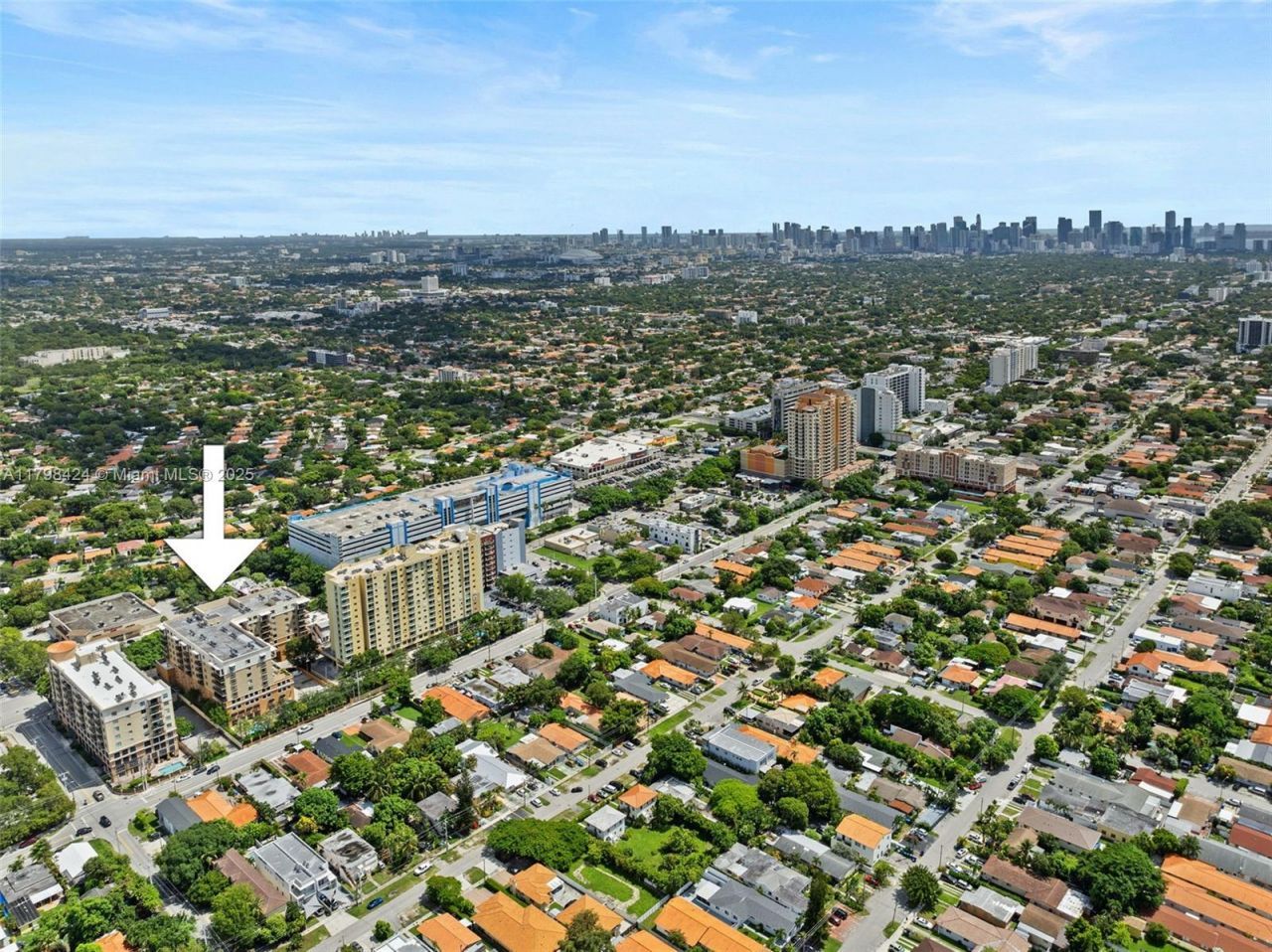 3530 SW 22nd St, Unit 614, Miami, FL 33145 Photo