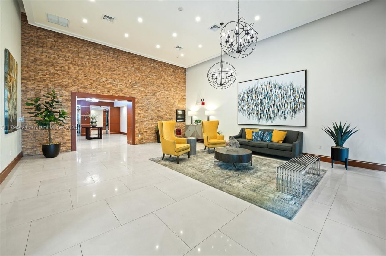 3530 SW 22nd St, Unit 614, Miami, FL 33145 Photo