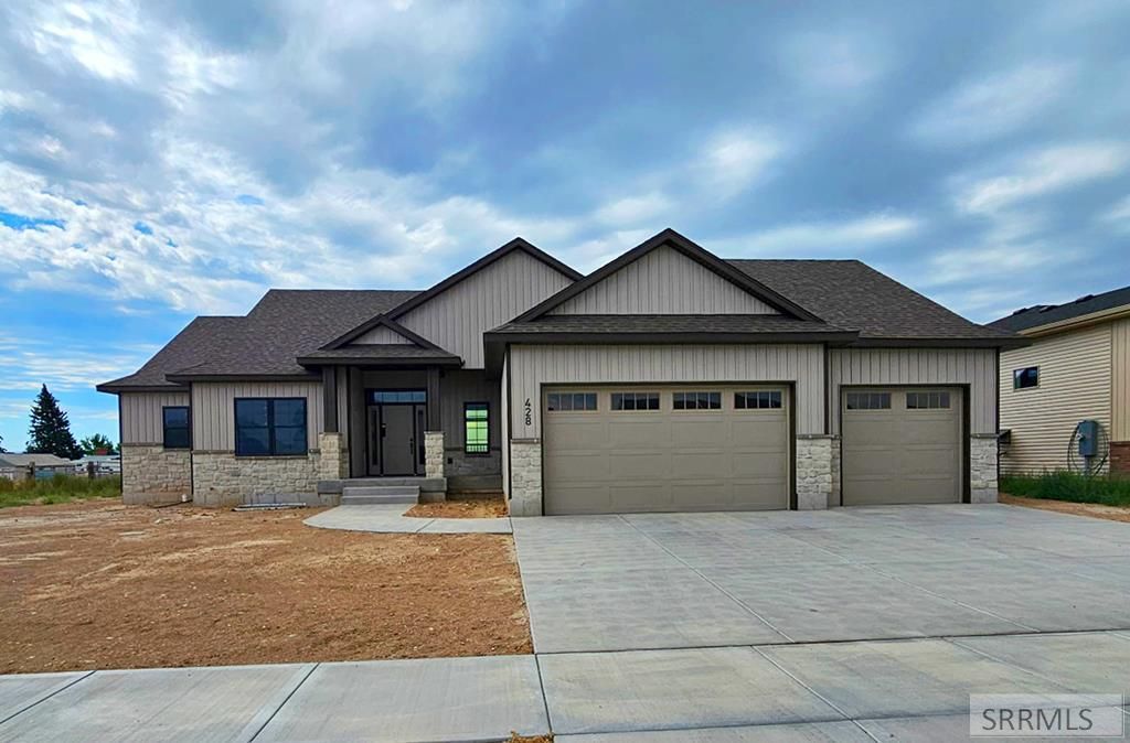 428 Rock Hill Lane, Idaho Falls, ID 83402 Main Photo