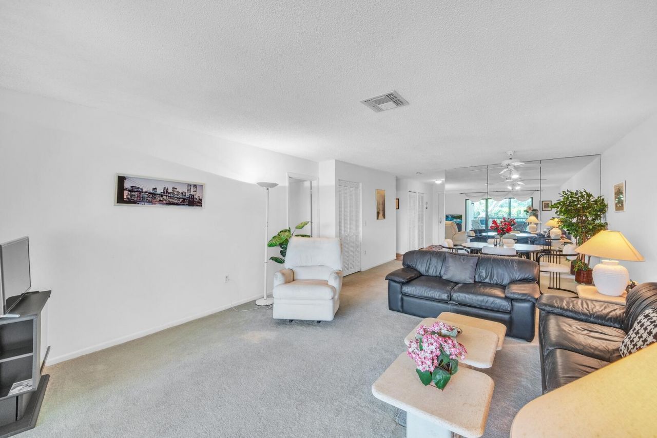 36 Stratford Lane, Unit F, Boynton Beach, FL 33436 Photo