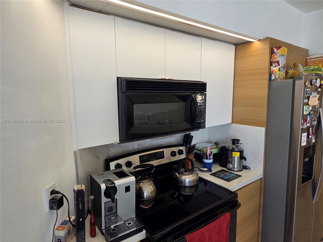 16425 Collins Ave, Unit 312, Sunny Isles Beach, FL 33160 Photo