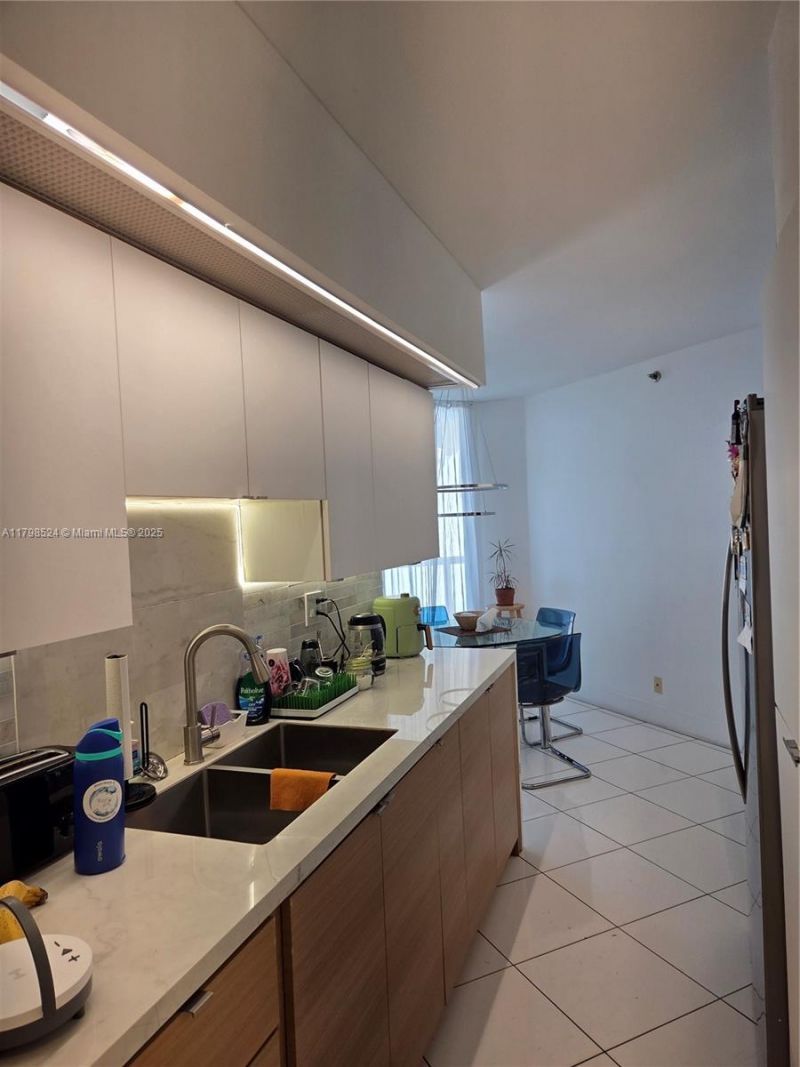 16425 Collins Ave, Unit 312, Sunny Isles Beach, FL 33160 Photo