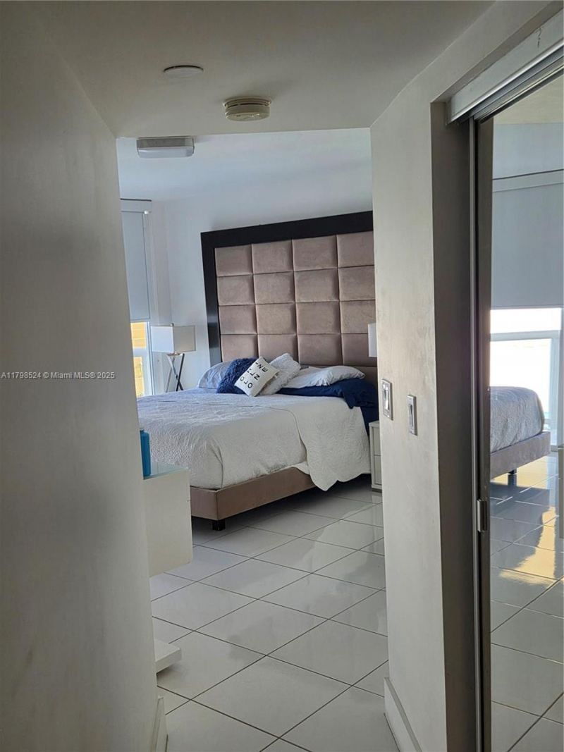 16425 Collins Ave, Unit 312, Sunny Isles Beach, FL 33160 Photo