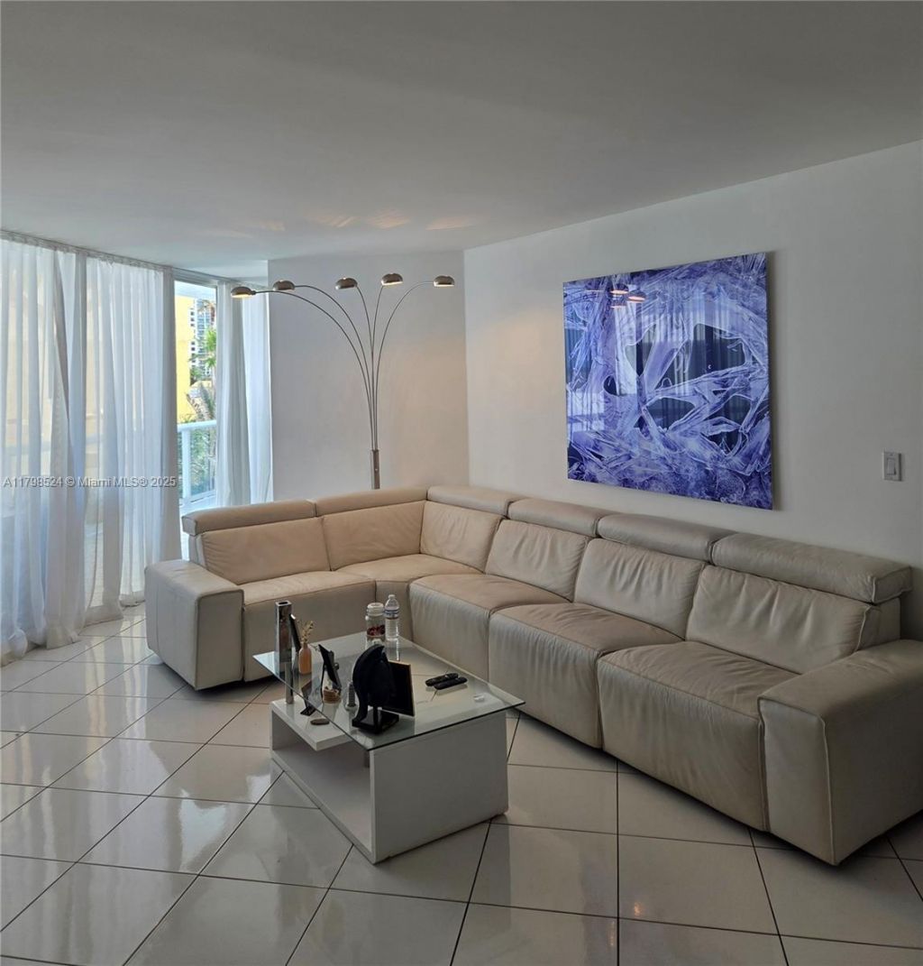 16425 Collins Ave, Unit 312, Sunny Isles Beach, FL 33160 Photo
