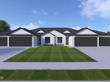 9724 Hillcrest Trail, Lincoln, NE 68520