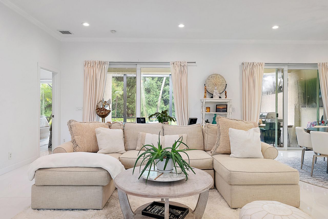 10680 Grande Boulevard, West Palm Beach, FL 33412 Photo