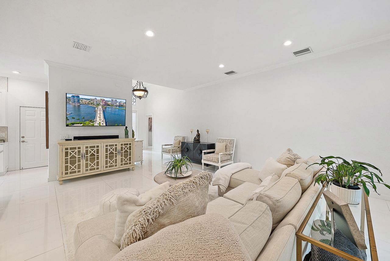 10680 Grande Boulevard, West Palm Beach, FL 33412 Photo