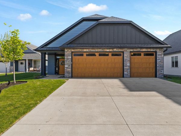 1060 109th Court NE, Blaine, MN 55434