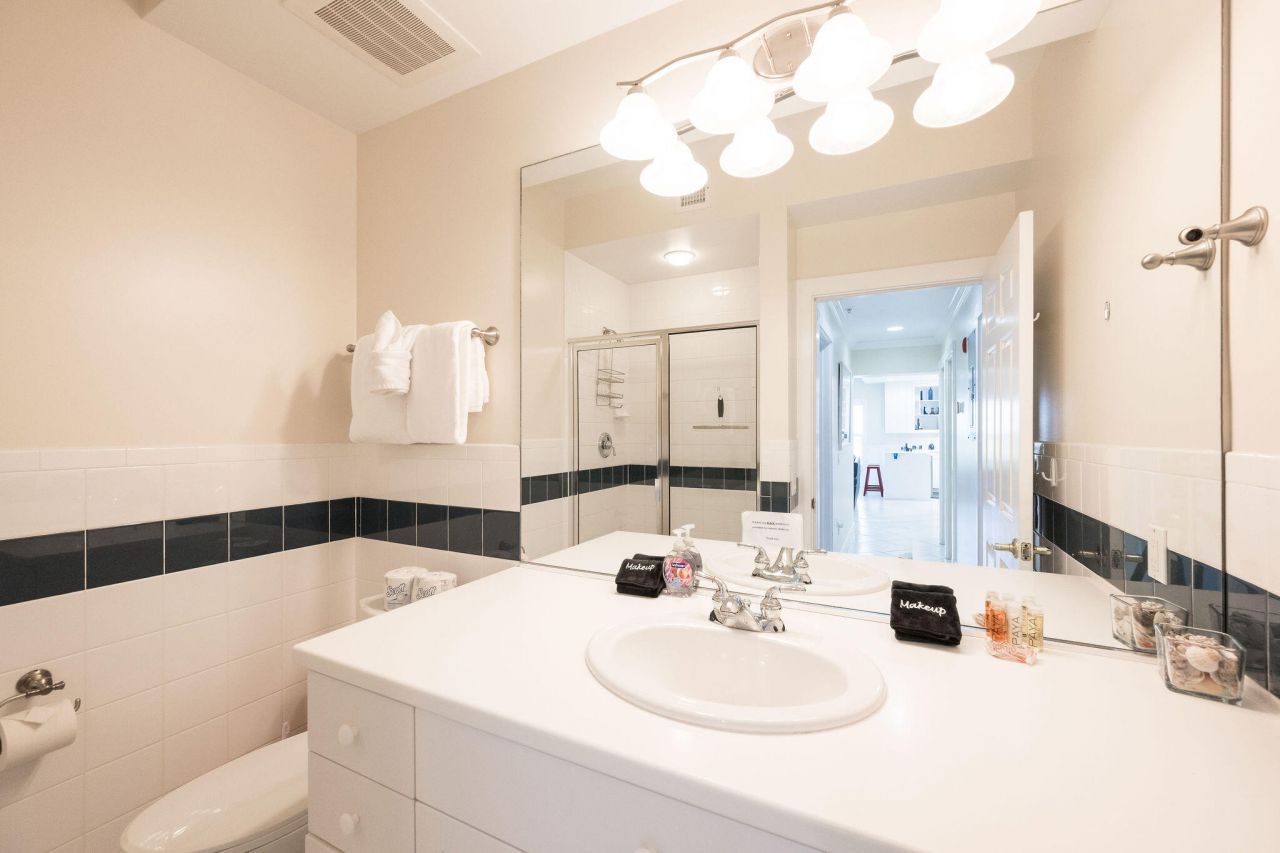 5960 Peninsular Avenue, Unit 101, Stock Island, FL 33040 Photo