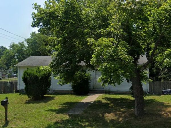 609 Meade Avenue, Bellport, NY 11713