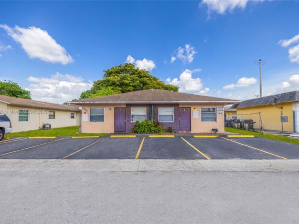 4020 NW 30th Ter, Lauderdale Lakes, FL 33309