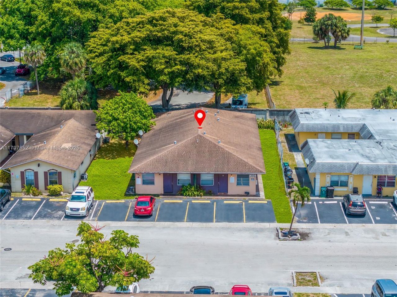 4020 NW 30th Ter, Lauderdale Lakes, FL 33309 Photo