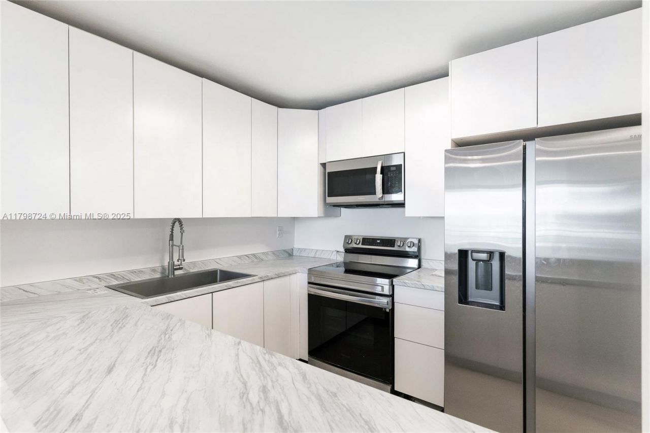 500 Three Islands Blvd, Unit 801, Hallandale Beach, FL 33009 Photo