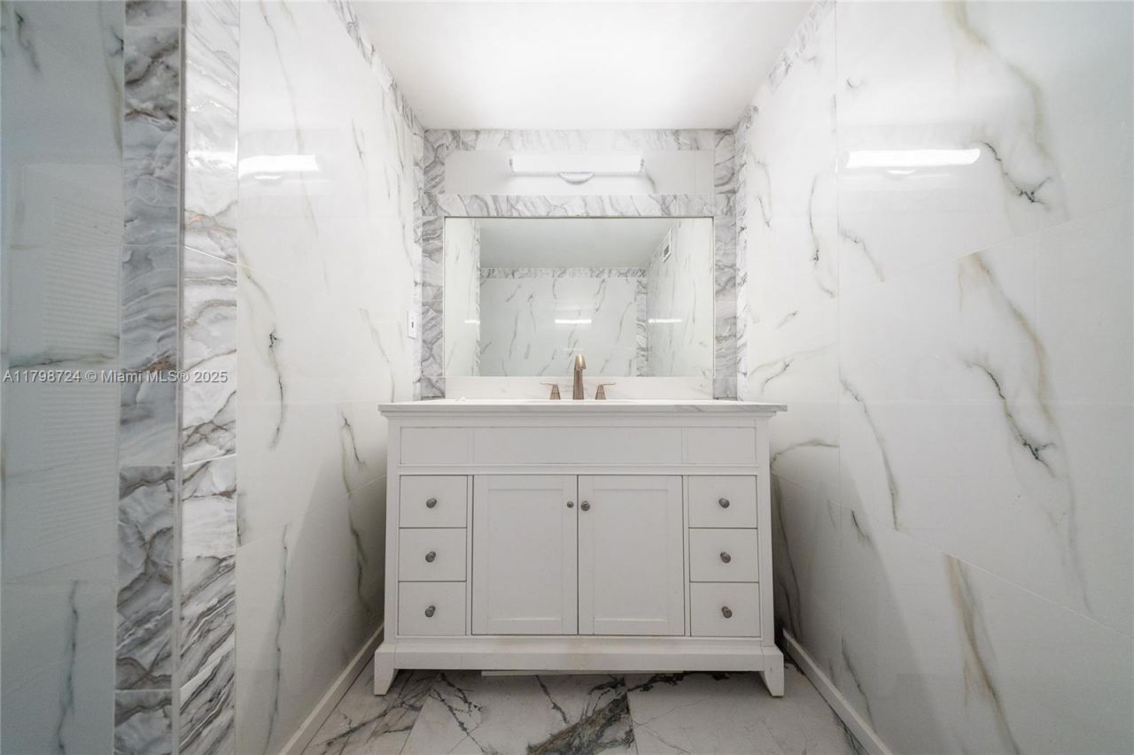 500 Three Islands Blvd, Unit 801, Hallandale Beach, FL 33009 Photo