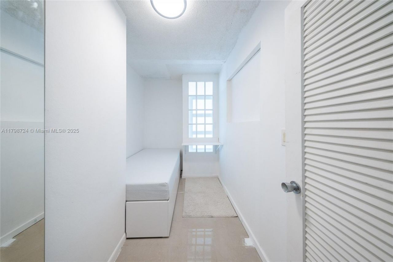 500 Three Islands Blvd, Unit 801, Hallandale Beach, FL 33009 Photo